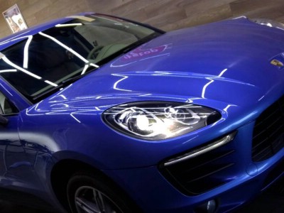 Установка лобового стекла Porsche Macan 2013-