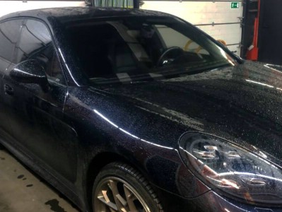 Установка лобового стекла Porsche Panamera 2009-2016