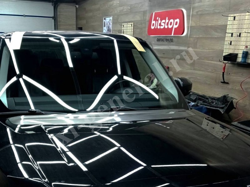 Установка австостекла Range Rover IV 2015-