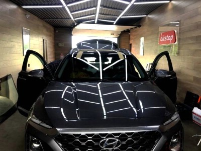 Установка лобового стекла Hyundai Santa Fe 2019-