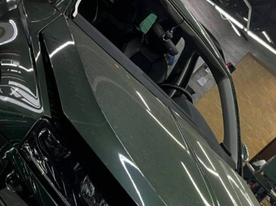 Установка лобового стекла Skoda Karoq -