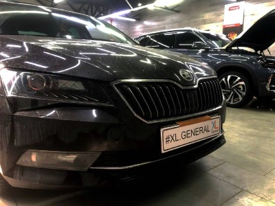 Установка лобового стекла Skoda Superb 2015-