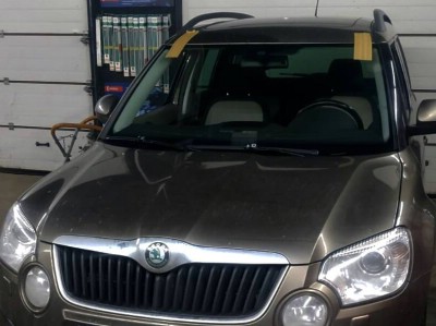 Установка лобового стекла Skoda Yeti Suv 2009-