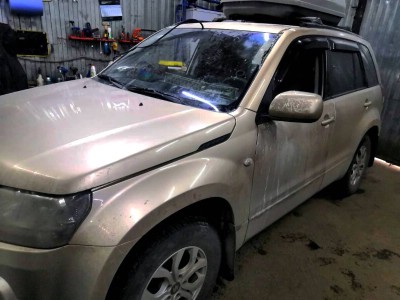 Установка лобового стекла Suzuki Grand Vitara 2005-2016