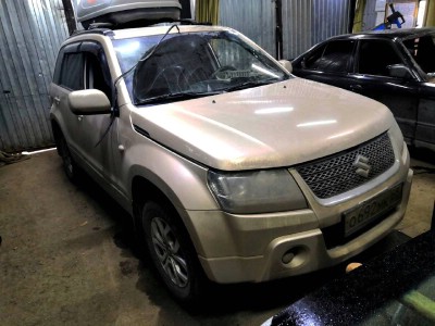 Установка лобового стекла Suzuki Grand Vitara 2005-2016