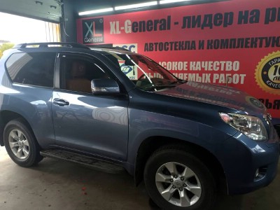 Установка лобового стекла Toyota Landcruiser Prado 150 -