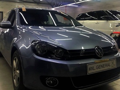 Установка лобового стекла Volkswagen Golf -