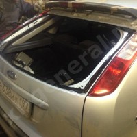 Замена заднего стекла Ford Focus II 5D 2004-2008