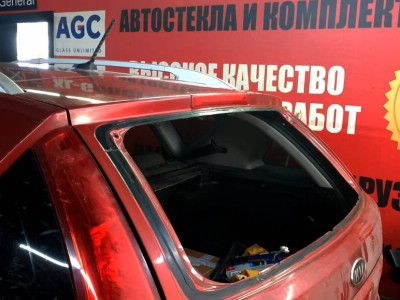 Установка заднего стекла Kia Ceed Wagon 2006-2012