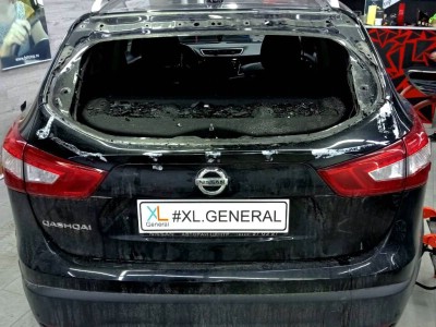 Установка заднего стекла Nissan Qashqai J11 2013-2022